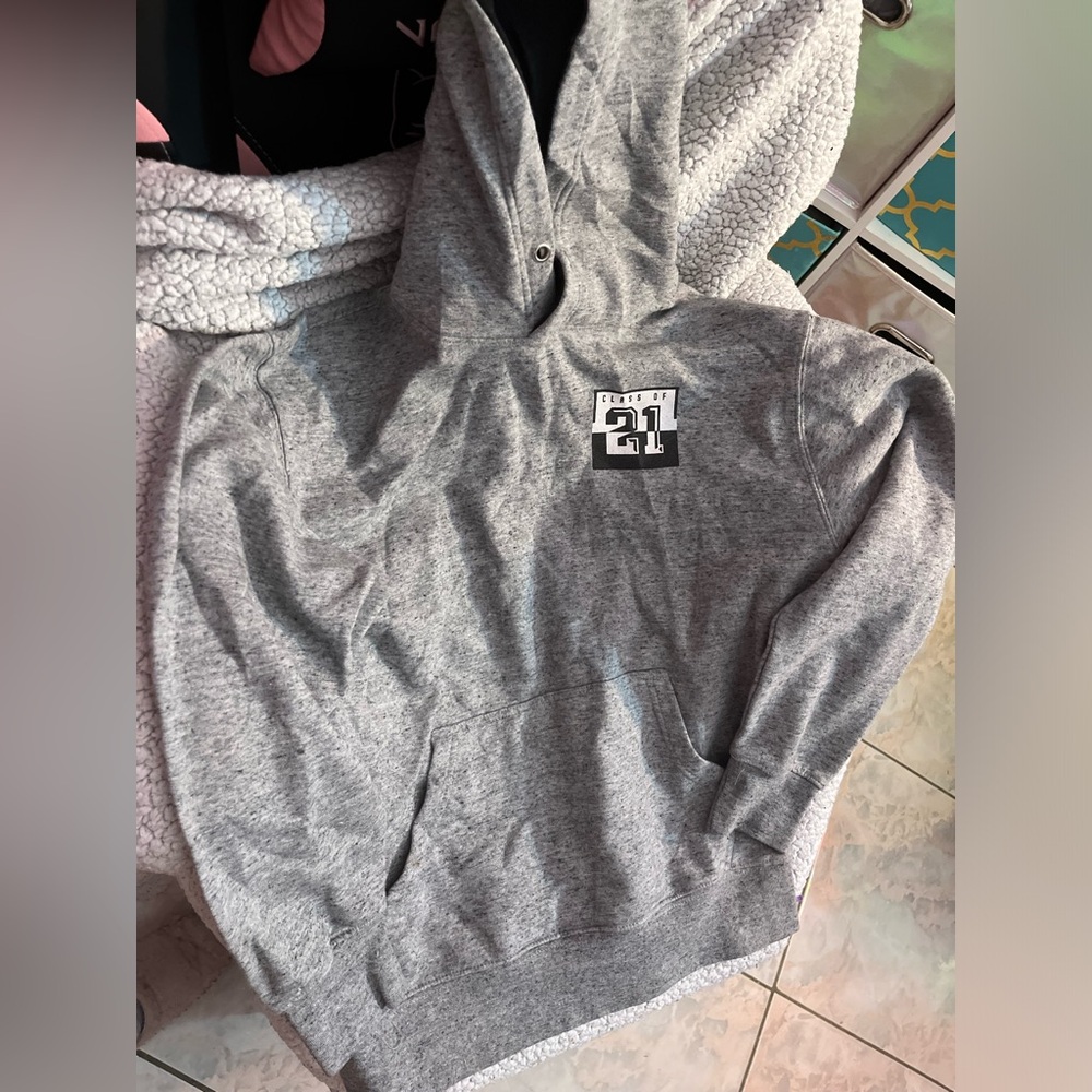 Class of 2021 nostalgic hoodie, preppy and soft. Comfortable wear. Size medium.
